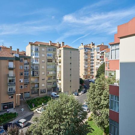In Bed With Lisbon 8N Apartment Amadora Exterior photo